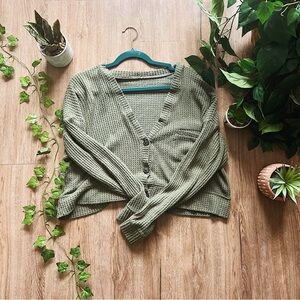 🪴 American Eagle Green Button Up Cardigan 🪴